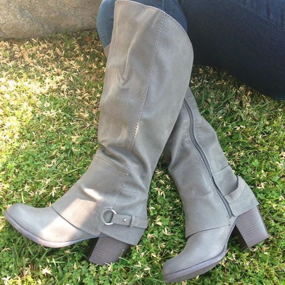 Buckle Shoes - Ash Gray Lexington Harness Western Wide Fit Boots